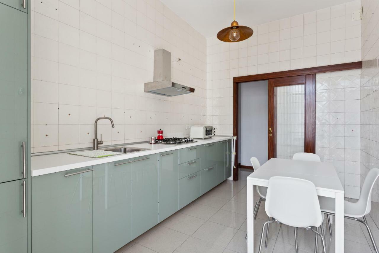 Apartament La Smorfia Napoli Zewnętrze zdjęcie
